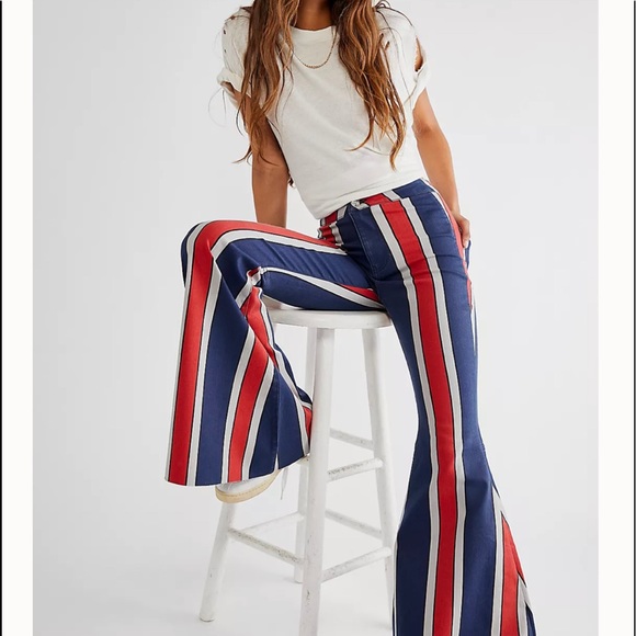 Free people Just Float On Printed Flare Jeans $98 - Picture 5 of 11